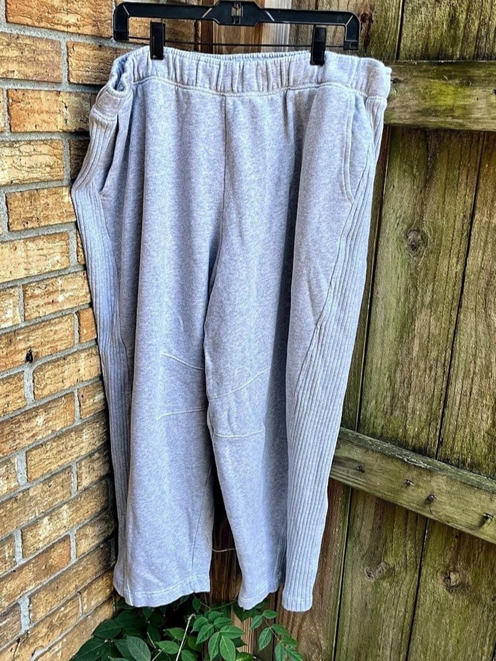 Aerie Barrel Leg Sweatpants Light Gray